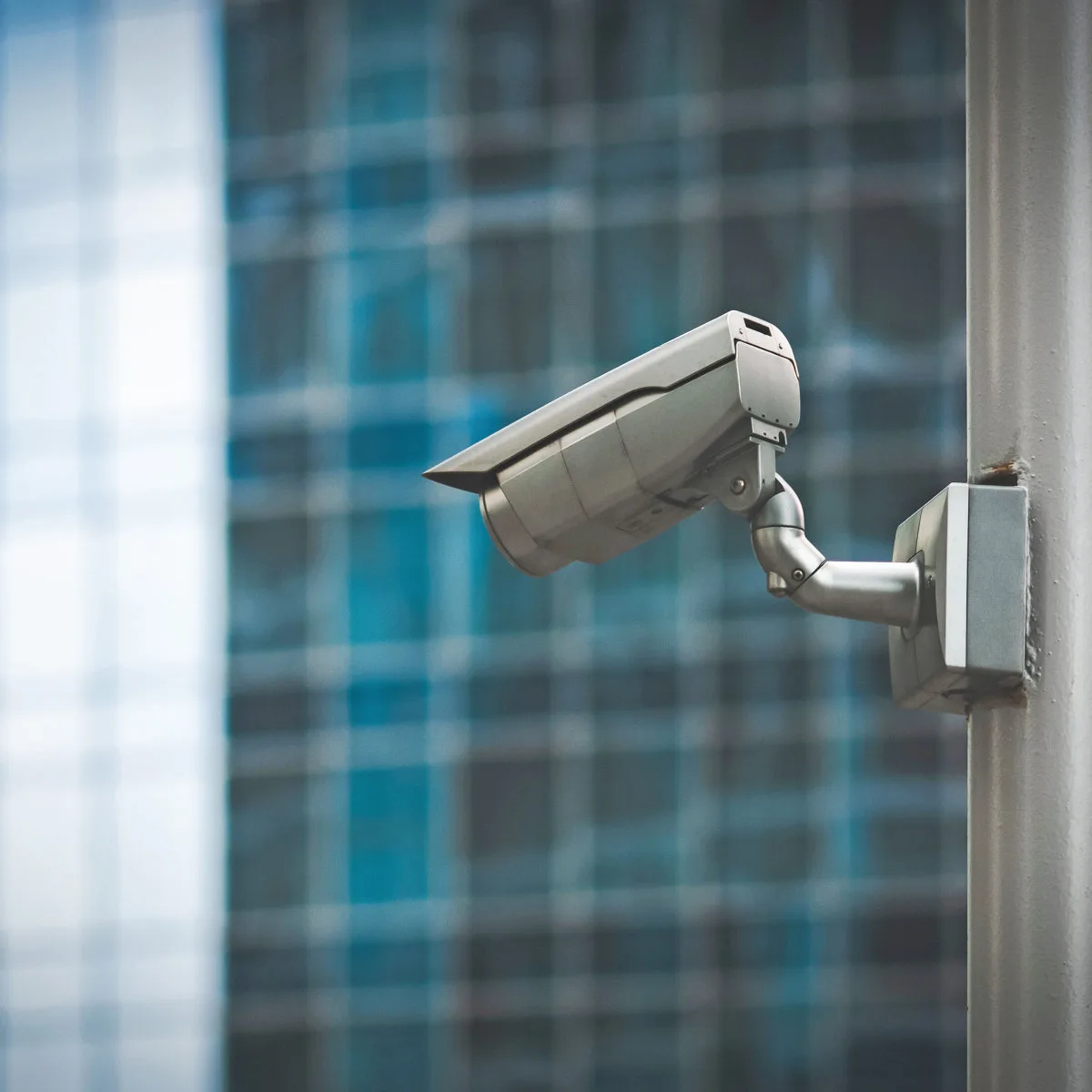 Wireless vs Wired Video Surveillance - Pros and Cons for Businesses - Image 3